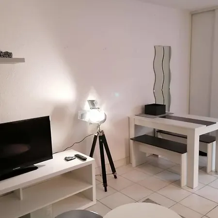 Cosy Studio With Large Garden - Close Beach * פורנישי